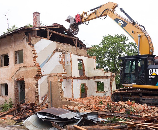 Quanto costa demolire e costruire una casa Costo demolizione casa